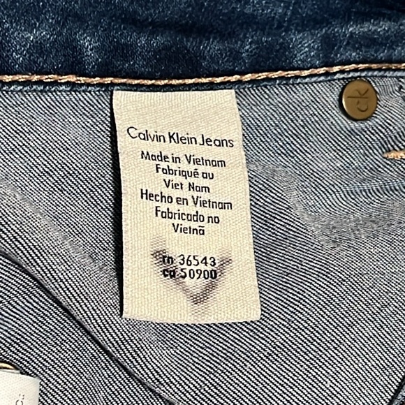 Calvin Klein Denim Skirt Size 31 - Picture 4 of 6